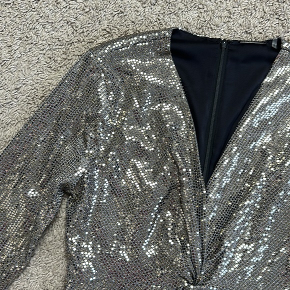 Elie Tahari Sequin Twist Cocktail Dress - Picture 8 of 13